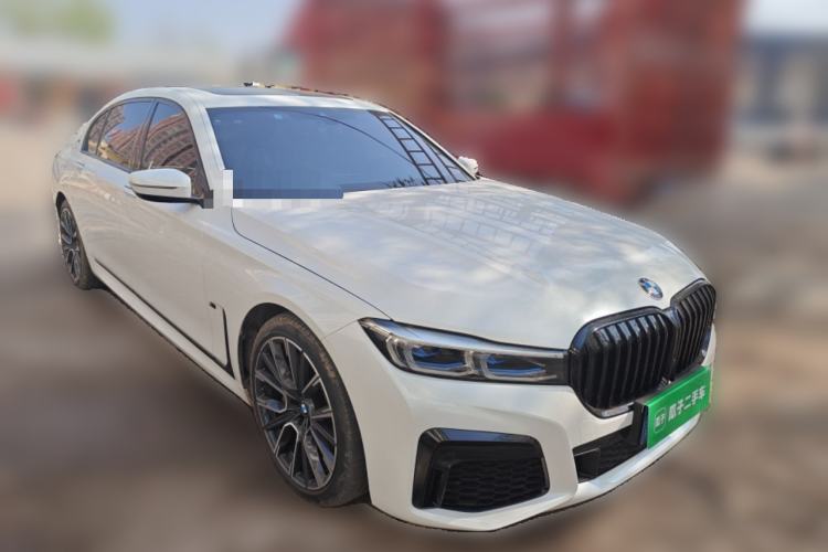 Used BMW 7 Series 2019 Restyled 740Li Leading Edition M Sport Package Front Right 45 Deg