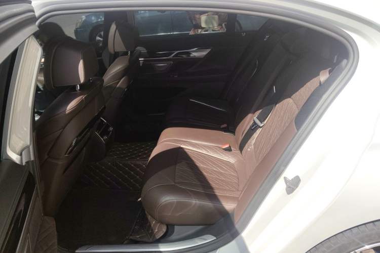 Used BMW 7 Series 2019 740Li Leading Model M Sport Package Left Rear Seat
