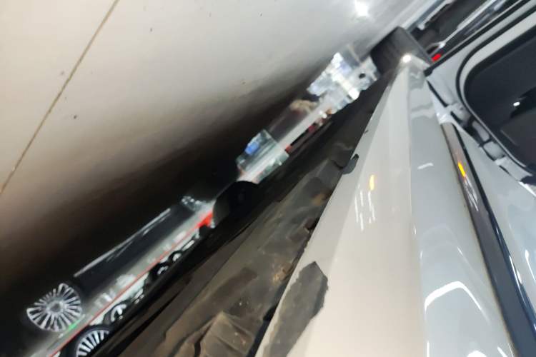Used BMW 7 Series 2019 Restyled 740Li Leading Luxury Package Left Side Sill
