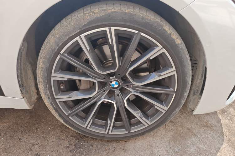Used BMW 7 Series 2019 Restyled 740Li Leading Edition M Sport Package Right Front Wheel Hub