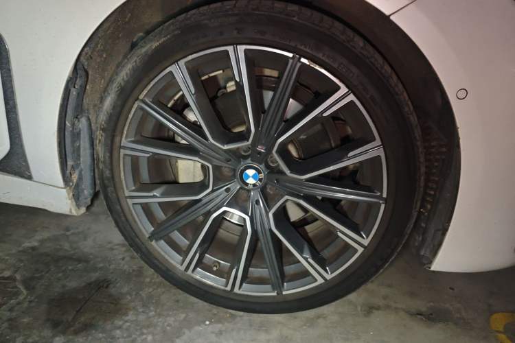 Used BMW 7 Series 2019 Restyled 730Li M Sport Package Right Front Wheel Hub