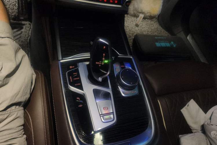 Used BMW 7 Series 2019 740Li Leading Model M Sport Package Gear Lever