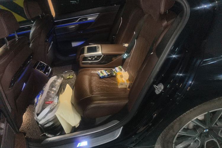 Used BMW 7 Series 2019 740Li Leading Model M Sport Package Left Rear Seat