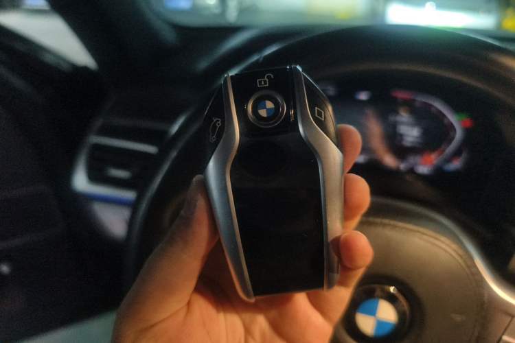 Used BMW 7 Series 2019 740Li Leading Model M Sport Package Vehicle Key