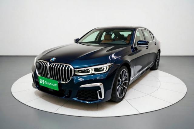 Ojetý BMW 7 Series 2021 740Li Leading Model M Sport Package