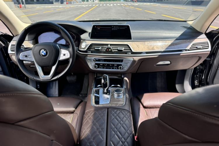 Used BMW 7 Series 2021 740Li Leading Edition Luxury Package Audio And AC Panel