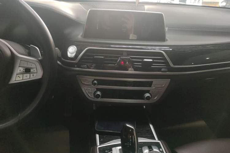 Used BMW 7 Series 2021 730Li M Sport Package Audio And AC Panel