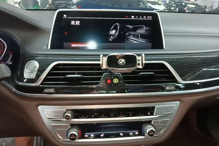 Used BMW 7 Series 2021 730Li M Sport Package Audio And AC Panel