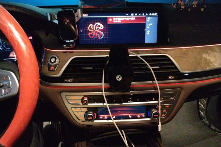 Used BMW 7 Series 2021 740Li Leading Edition Luxury Package Audio And AC Panel