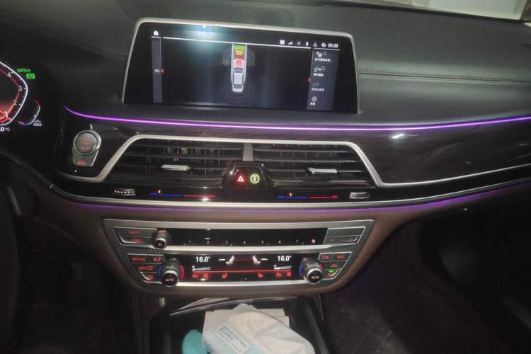 Used BMW 7 Series 2021 730Li Luxury Package Audio And AC Panel