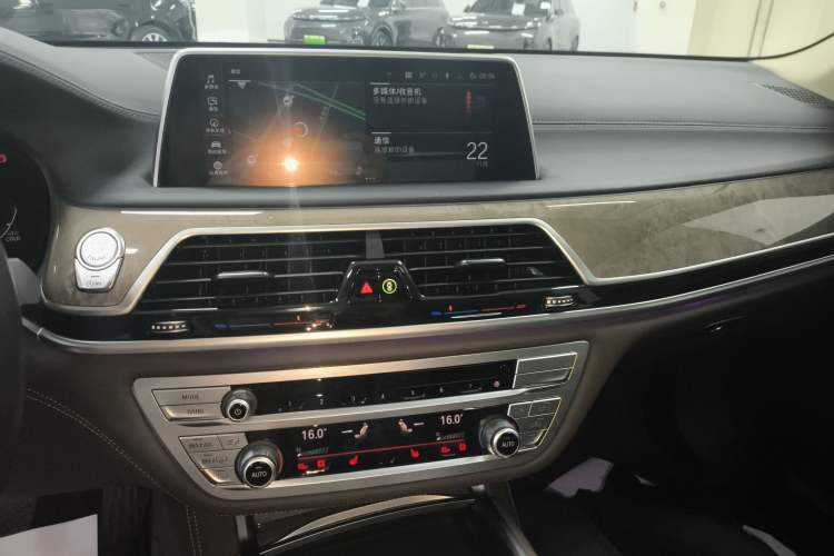Used BMW 7 Series 2021 740Li Leading Edition Luxury Package Audio And AC Panel