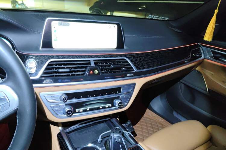 Used BMW 7 Series 2021 740Li Leading Model M Sport Package Audio And AC Panel