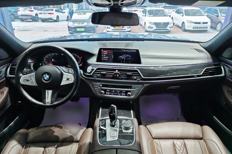 Used BMW 7 Series 2021 730Li M Sport Package Audio And AC Panel