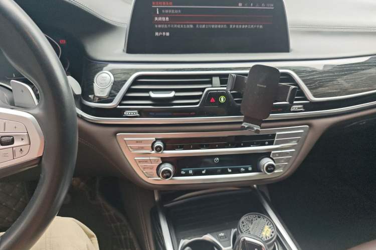 Used BMW 7 Series 2021 730Li M Sport Package Audio And AC Panel