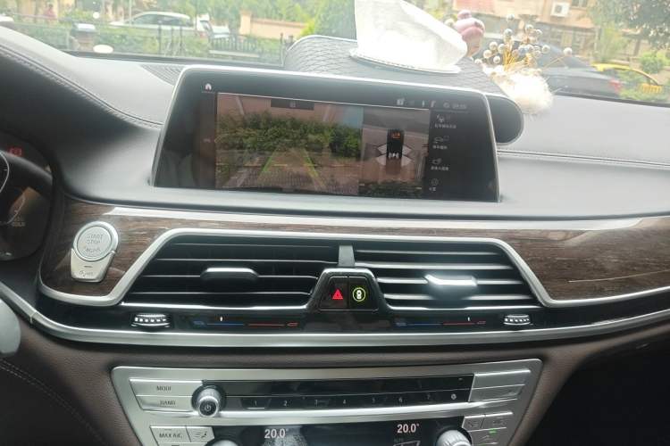 Used BMW 7 Series 2021 740Li Luxury Edition with Premium Package Audio And AC Panel