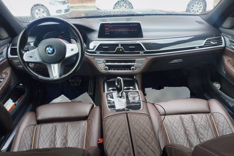 Used BMW 7 Series 2021 740Li Leading Model M Sport Package Center Console