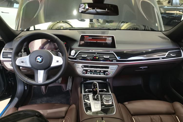 Used BMW 7 Series 2021 730Li M Sport Package Center Console