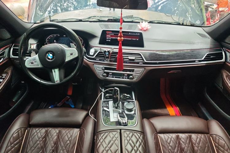 Used BMW 7 Series 2021 740Li Leading Model M Sport Package Center Console