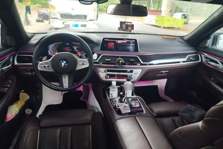 Used BMW 7 Series 2021 730Li M Sport Package Center Console