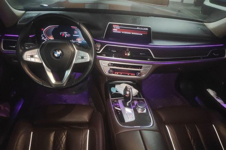 Used BMW 7 Series 2021 730Li Luxury Package Center Console