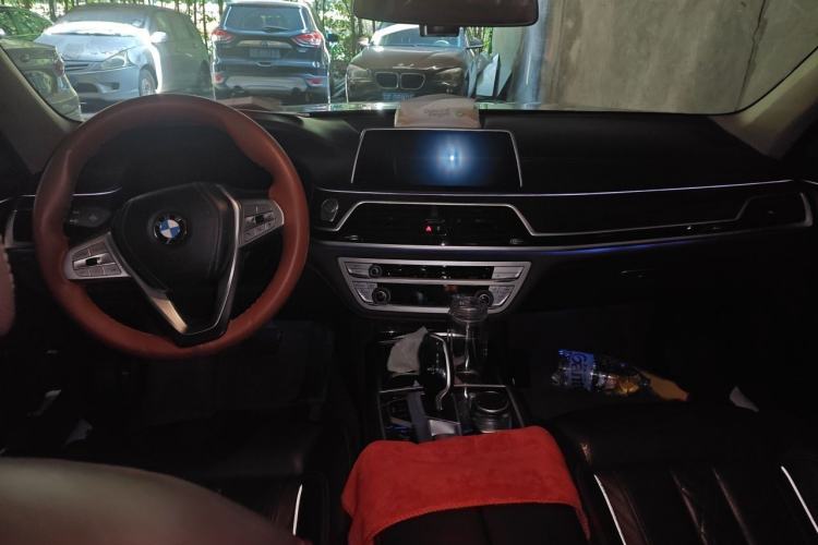 Used BMW 7 Series 2021 730Li Luxury Package Center Console