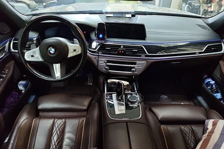 Used BMW 7 Series 2021 730Li M Sport Package Center Console