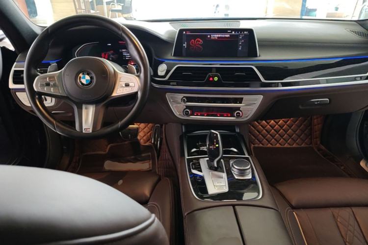Used BMW 7 Series 2021 730Li M Sport Package Center Console