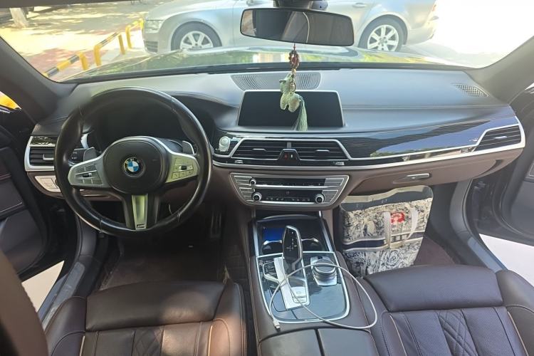 Used BMW 7 Series 2021 730Li M Sport Package Center Console