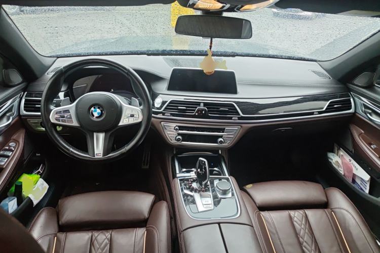 Used BMW 7 Series 2021 730Li M Sport Package Center Console
