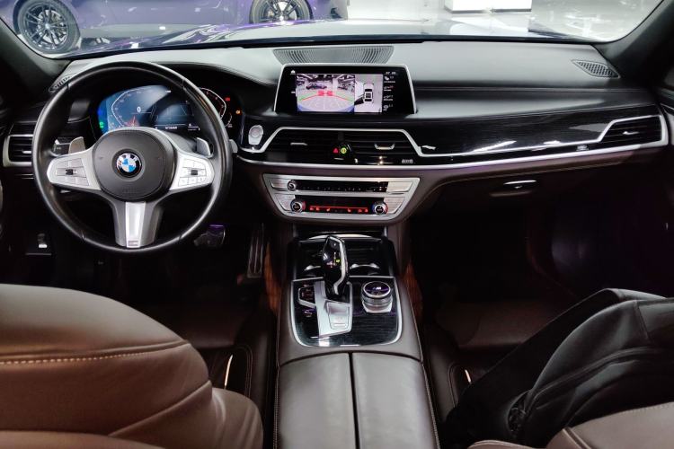 Used BMW 7 Series 2021 730Li M Sport Package Center Console