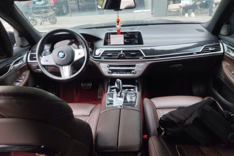 Used BMW 7 Series 2021 730Li M Sport Package Center Console