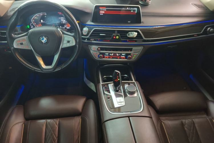 Used BMW 7 Series 2021 730Li Luxury Package Center Console