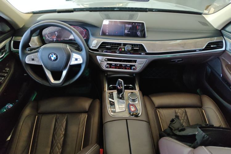 Used BMW 7 Series 2021 740Li Leading Edition Luxury Package Center Console