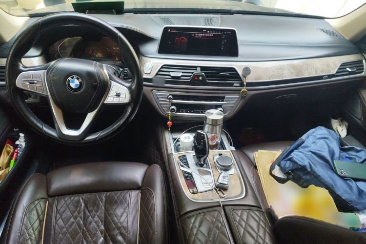 Used BMW 7 Series 2021 740Li Leading Edition Luxury Package Center Console