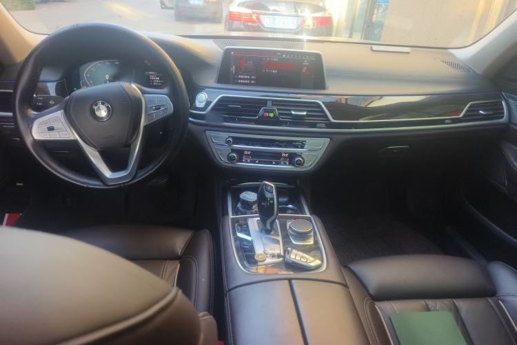Used BMW 7 Series 2021 730Li Luxury Package Center Console