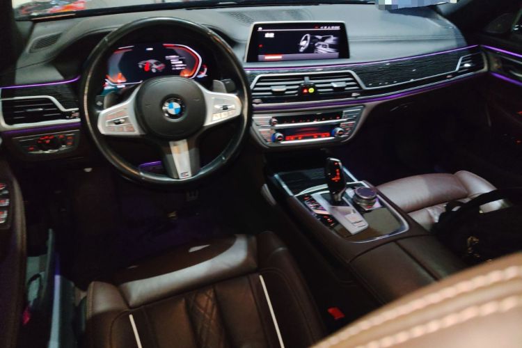 Used BMW 7 Series 2021 730Li M Sport Package Center Console