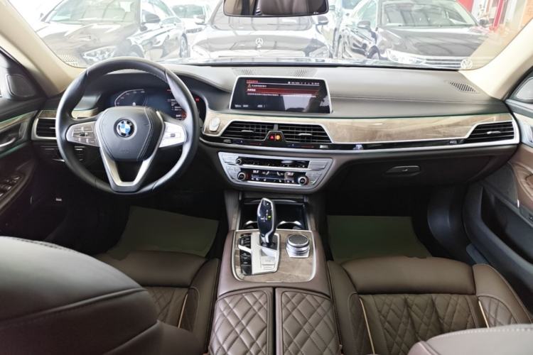 Used BMW 7 Series 2021 740Li Leading Edition Luxury Package Center Console