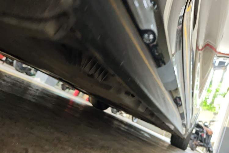 Used BMW 7 Series 2021 730Li M Sport Package Chassis Rear Right