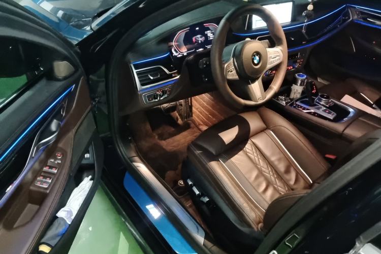Used BMW 7 Series 2021 730Li M Sport Package Driver Seat