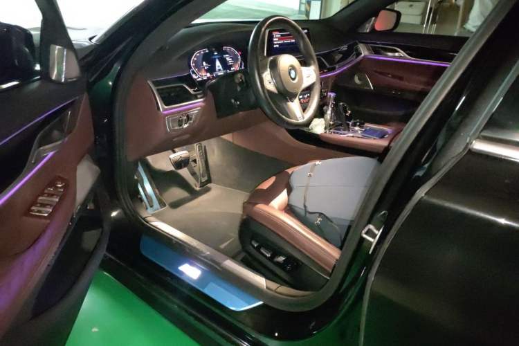 Used BMW 7 Series 2021 740Li xDrive Executive M Sport Package Driver Seat