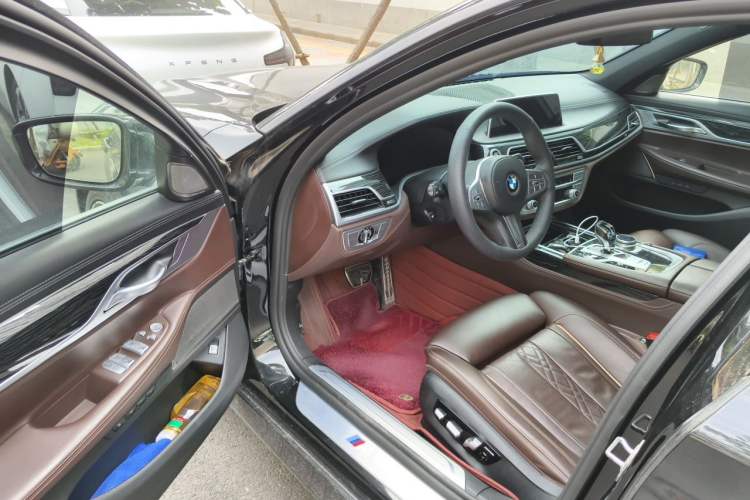 Used BMW 7 Series 2021 730Li M Sport Package Driver Seat