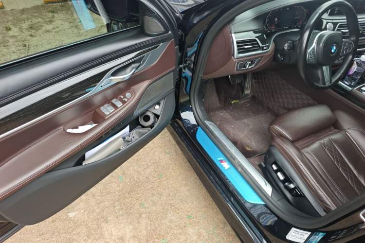 Used BMW 7 Series 2021 740Li Leading Model M Sport Package Driver Seat