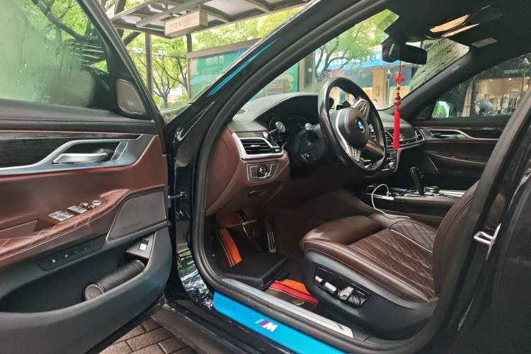 Used BMW 7 Series 2021 740Li Leading Model M Sport Package Driver Seat