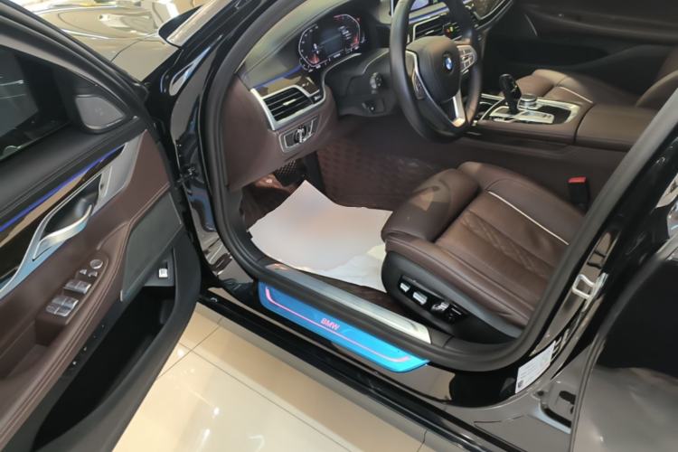 Used BMW 7 Series 2021 730Li Luxury Package Driver Seat