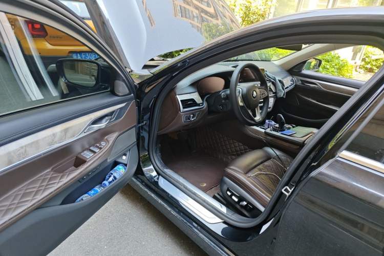 Used BMW 7 Series 2021 740Li Leading Edition Luxury Package Driver Seat
