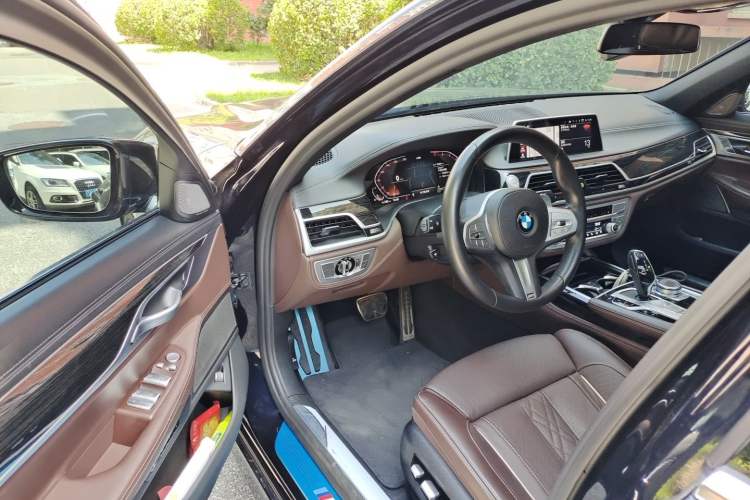 Used BMW 7 Series 2021 740Li Leading Model M Sport Package Driver Seat