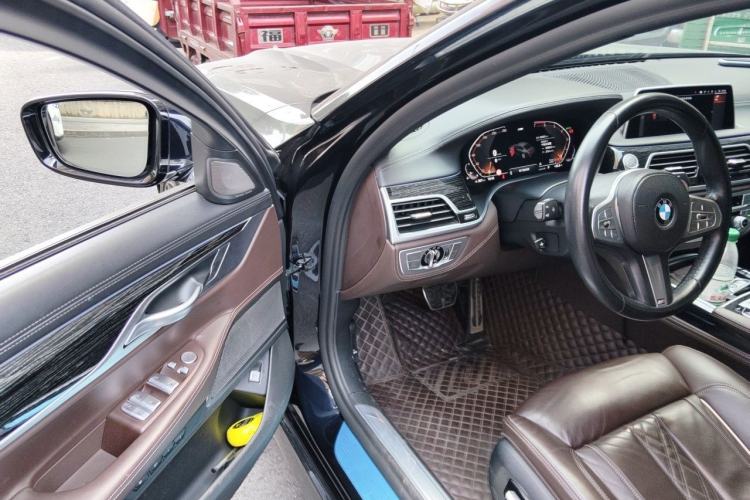 Used BMW 7 Series 2021 730Li M Sport Package Driver Seat
