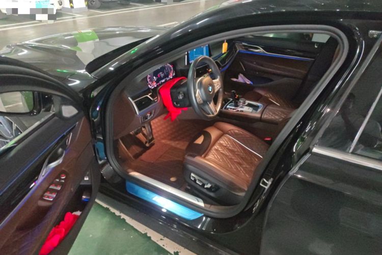 Used BMW 7 Series 2021 740Li Leading Model M Sport Package Driver Seat