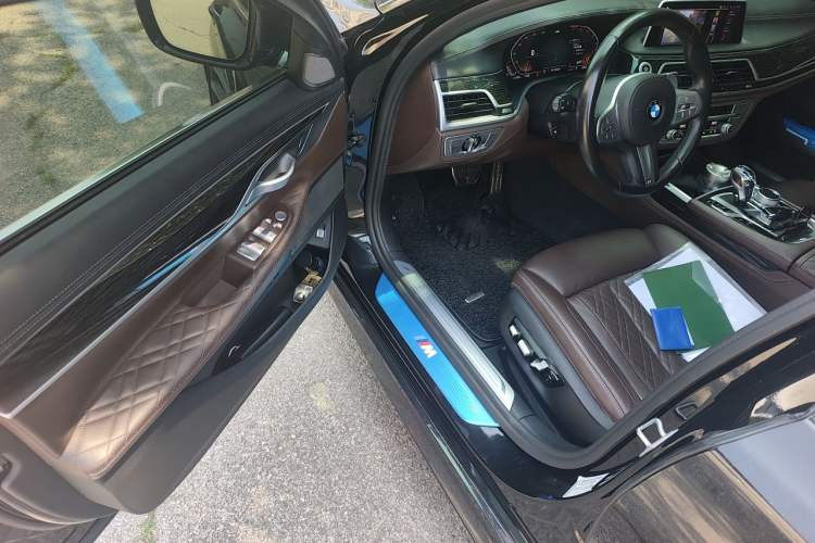 Used BMW 7 Series 2021 740Li Leading Model M Sport Package Driver Seat