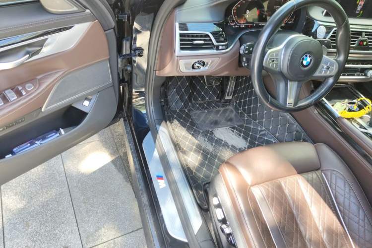 Used BMW 7 Series 2021 740Li Leading Model M Sport Package Driver Seat